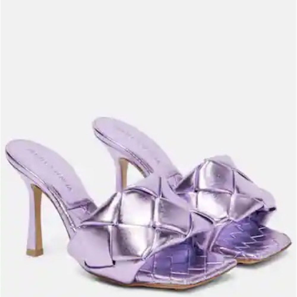 Bnib metallic bottega shoes